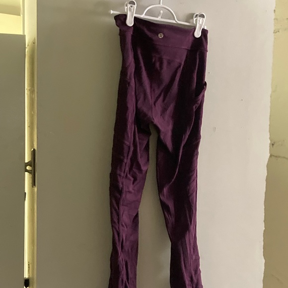dark purple lululemon leggings - Picture 4 of 5